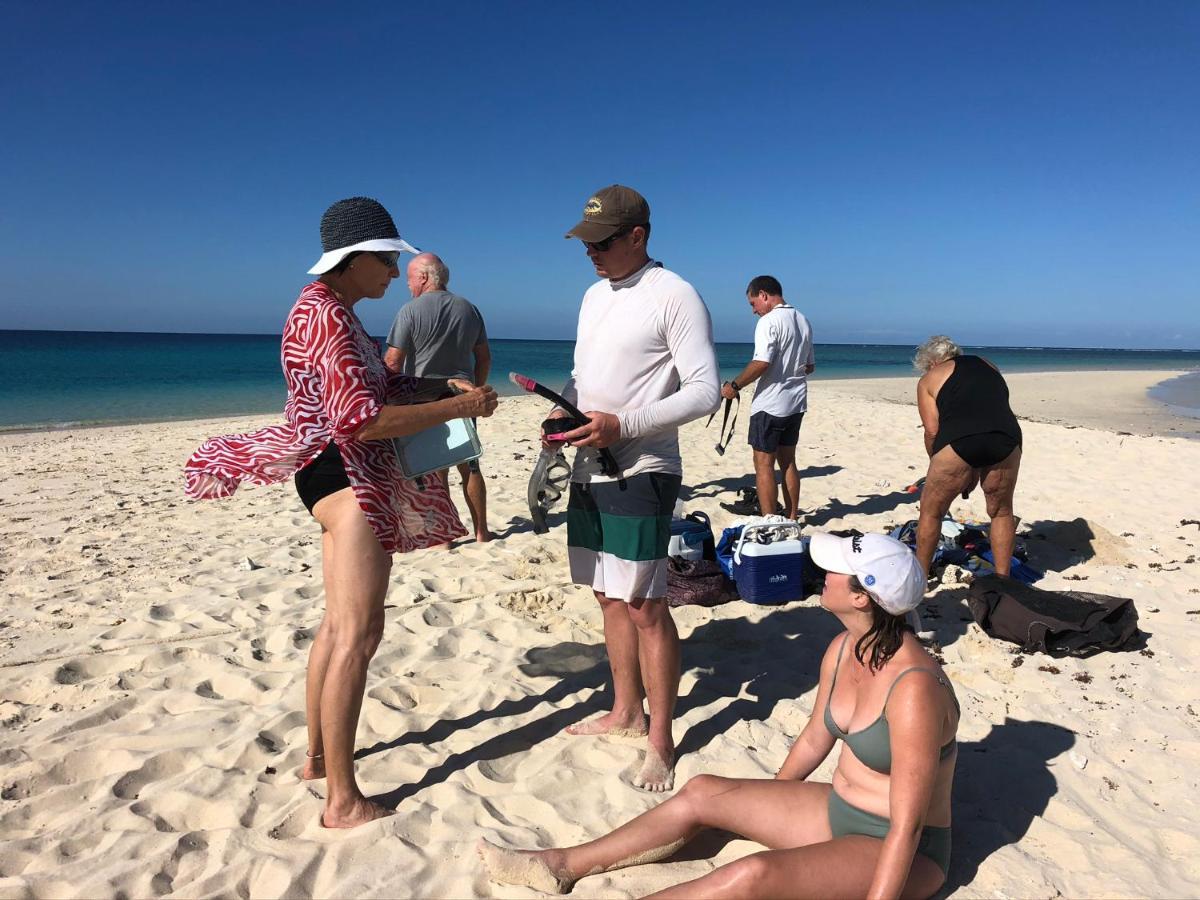 Emayani Beach LodgePangani エクステリア 写真
