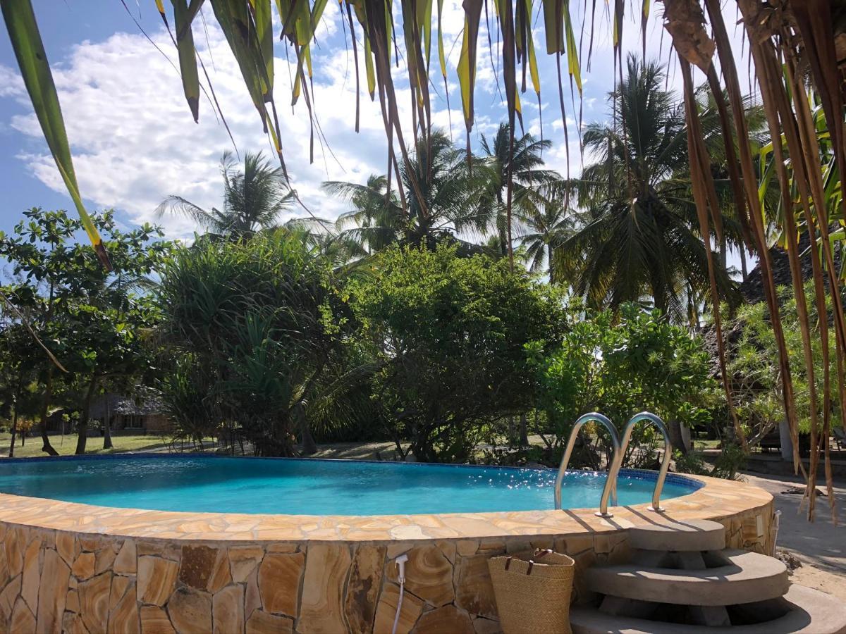 Emayani Beach LodgePangani エクステリア 写真