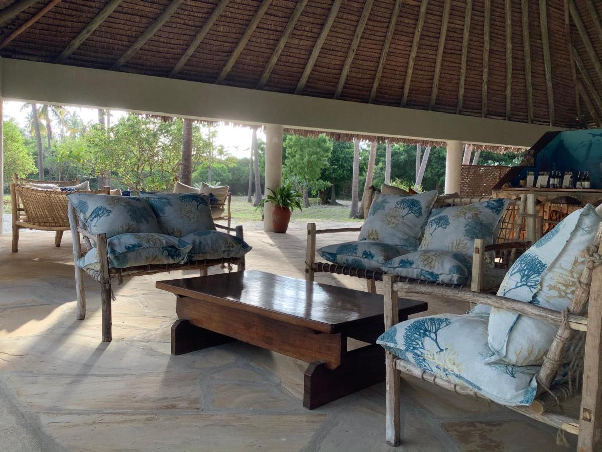 Emayani Beach LodgePangani エクステリア 写真