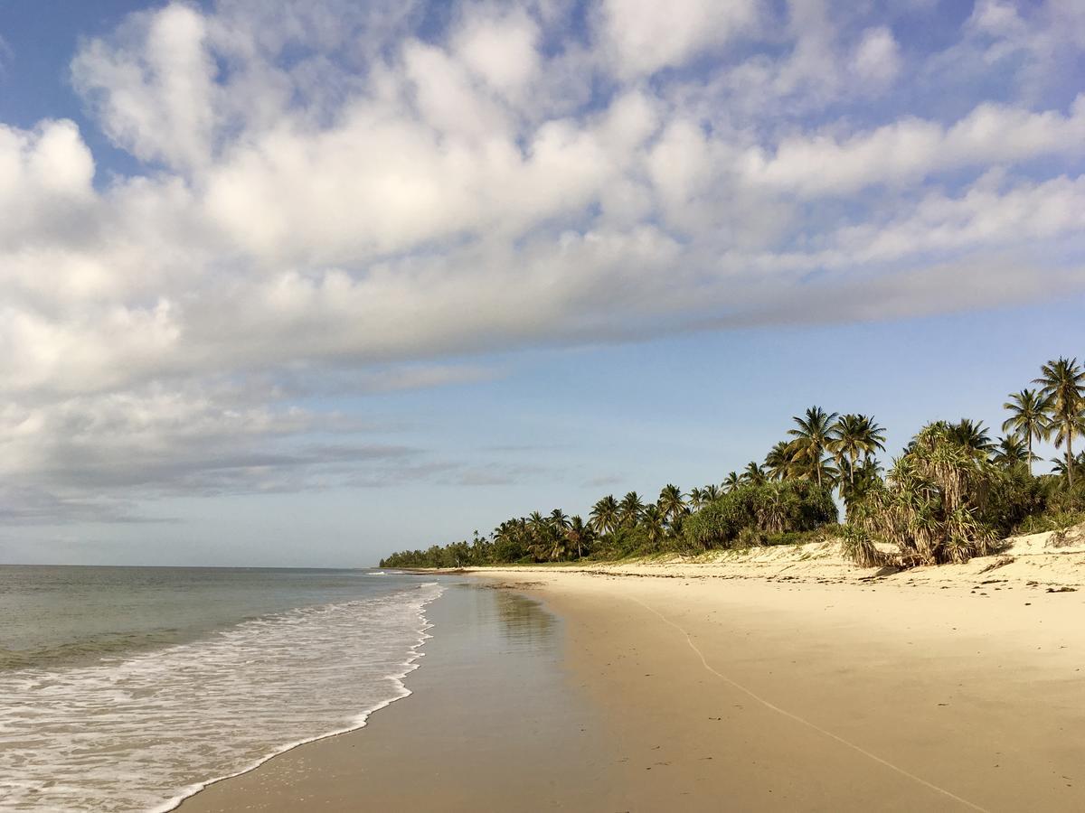 Emayani Beach LodgePangani エクステリア 写真