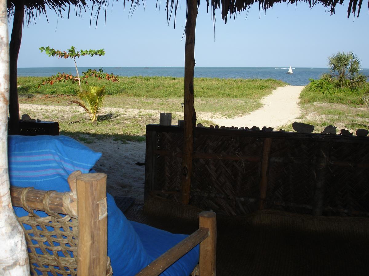 Emayani Beach LodgePangani エクステリア 写真