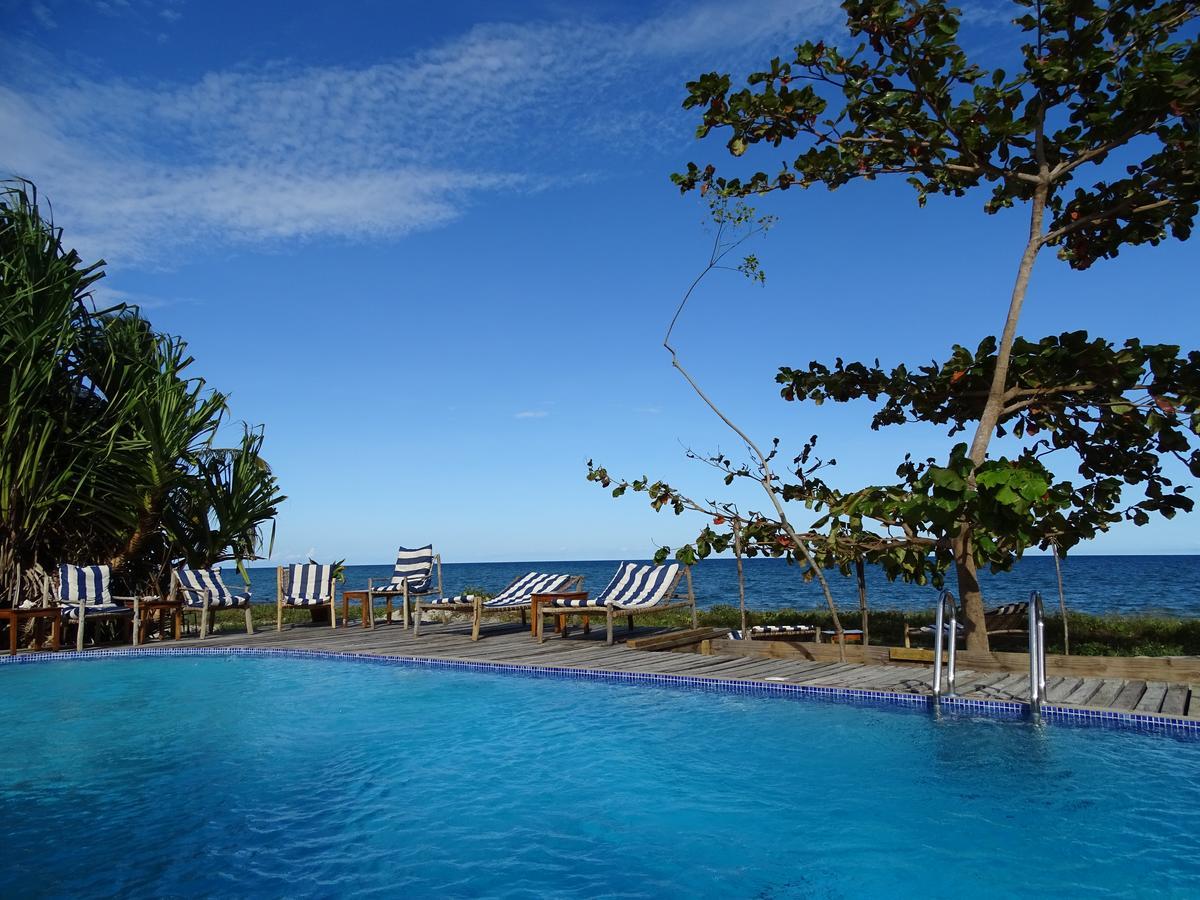 Emayani Beach LodgePangani エクステリア 写真